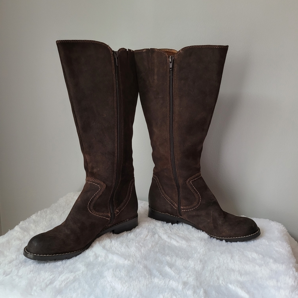 Brown Knee-High Boots - Picture 3 of 9